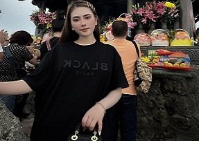 Модель Нха Квинх выявила горячий клип, вызывающий лихорадку