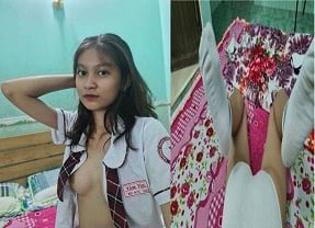 Tan Truc Schoolgirl организует пьяную вечеринку в мотеле