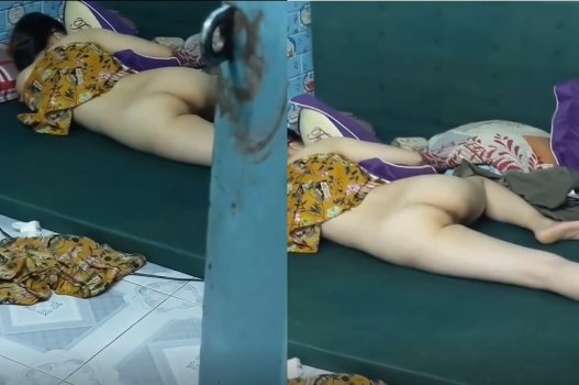 Ifnit пизду моего соседа и забыл вытащить занавеску